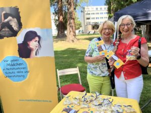 Die Fotos zeigen den Vereinsvorstand auf dem Sommerfest Bad Godesberg